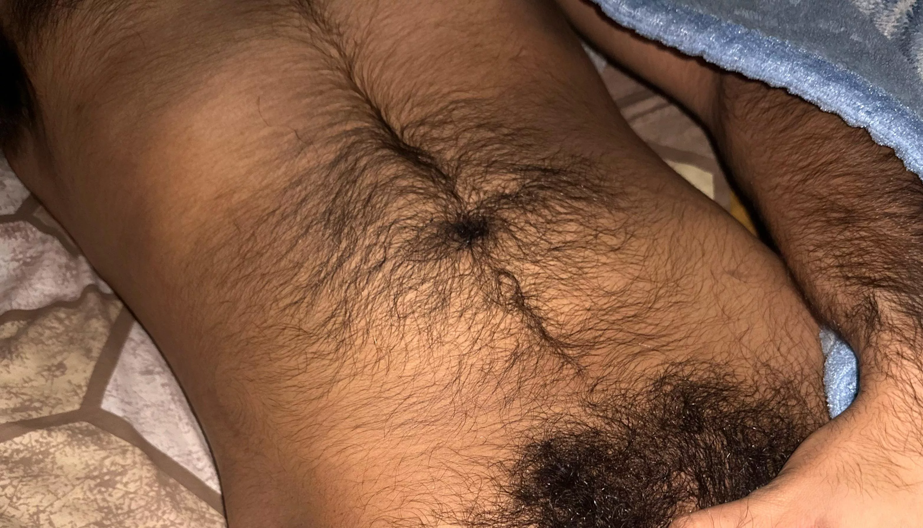 22, bi, college. hmu bros @johnsmithaf2022