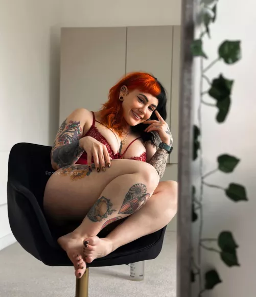 4ft 8” smol bean 🥰 hope you guys like shorties 🖤