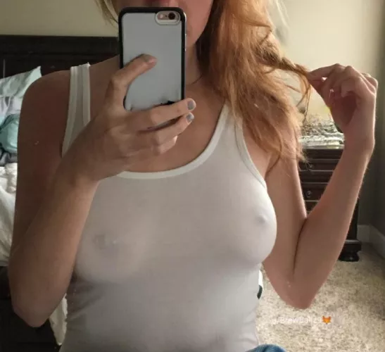 A little MILF selfie action 😊