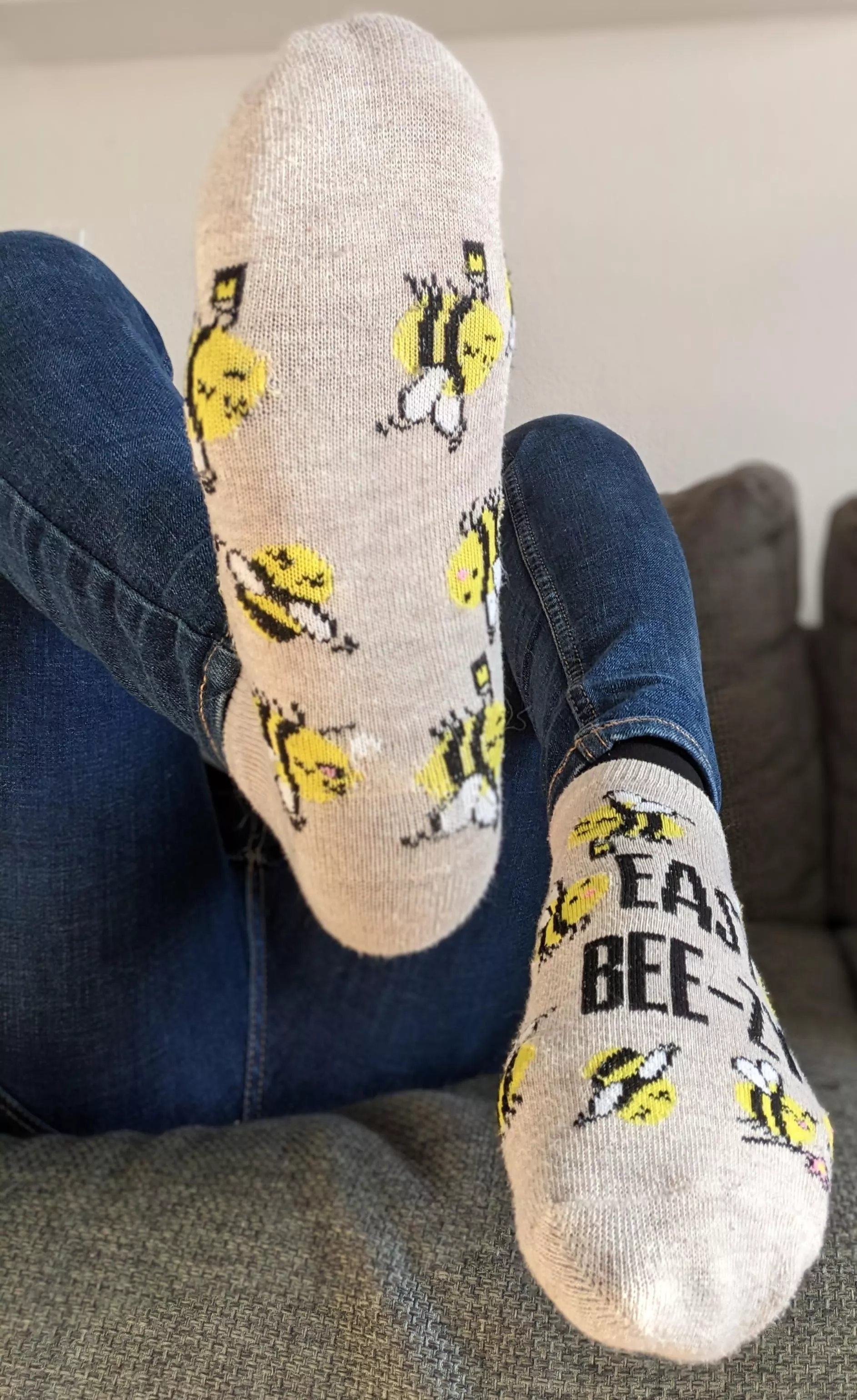 Cute bee socks 🐝