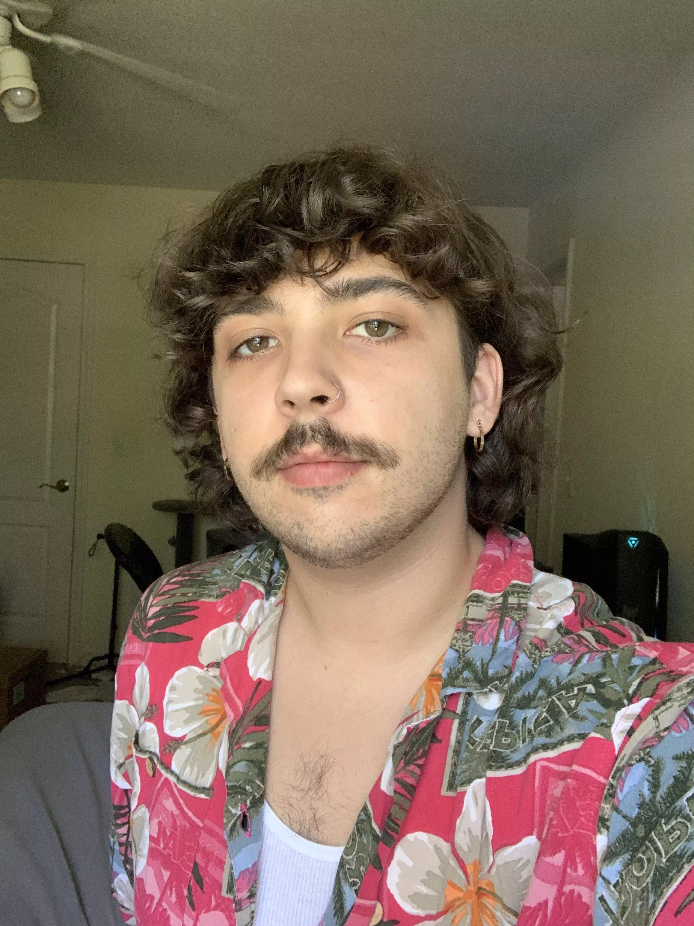 Debating whether or not to throw myself back into FF14 😵‍💫