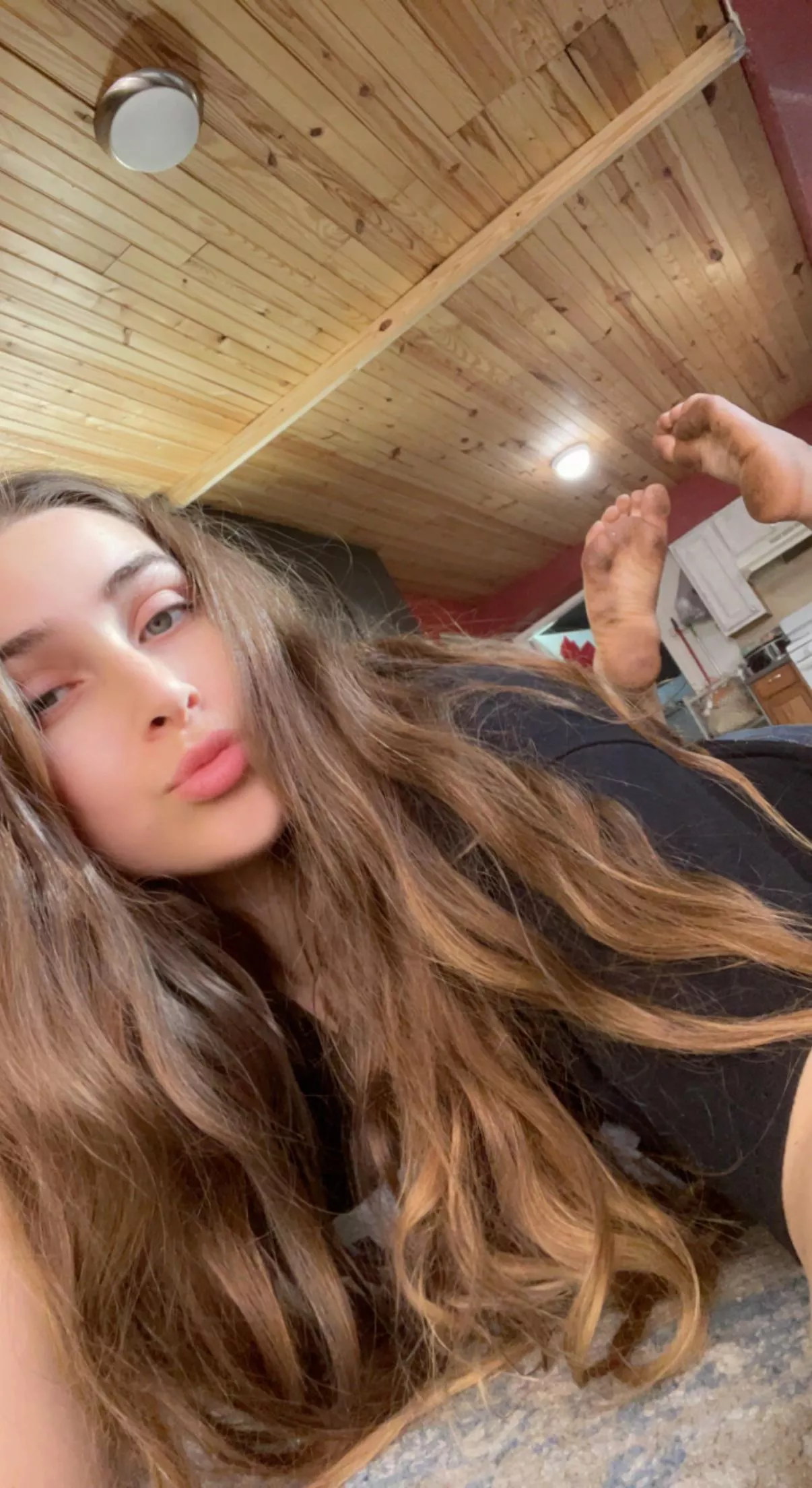 Dirty feet for you dirty freaks. Who’s licking them clean? 🦶Dms open for approach. 🖤