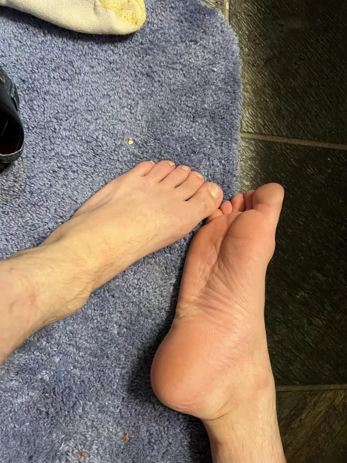 Do I belong here? 🤔 🦶