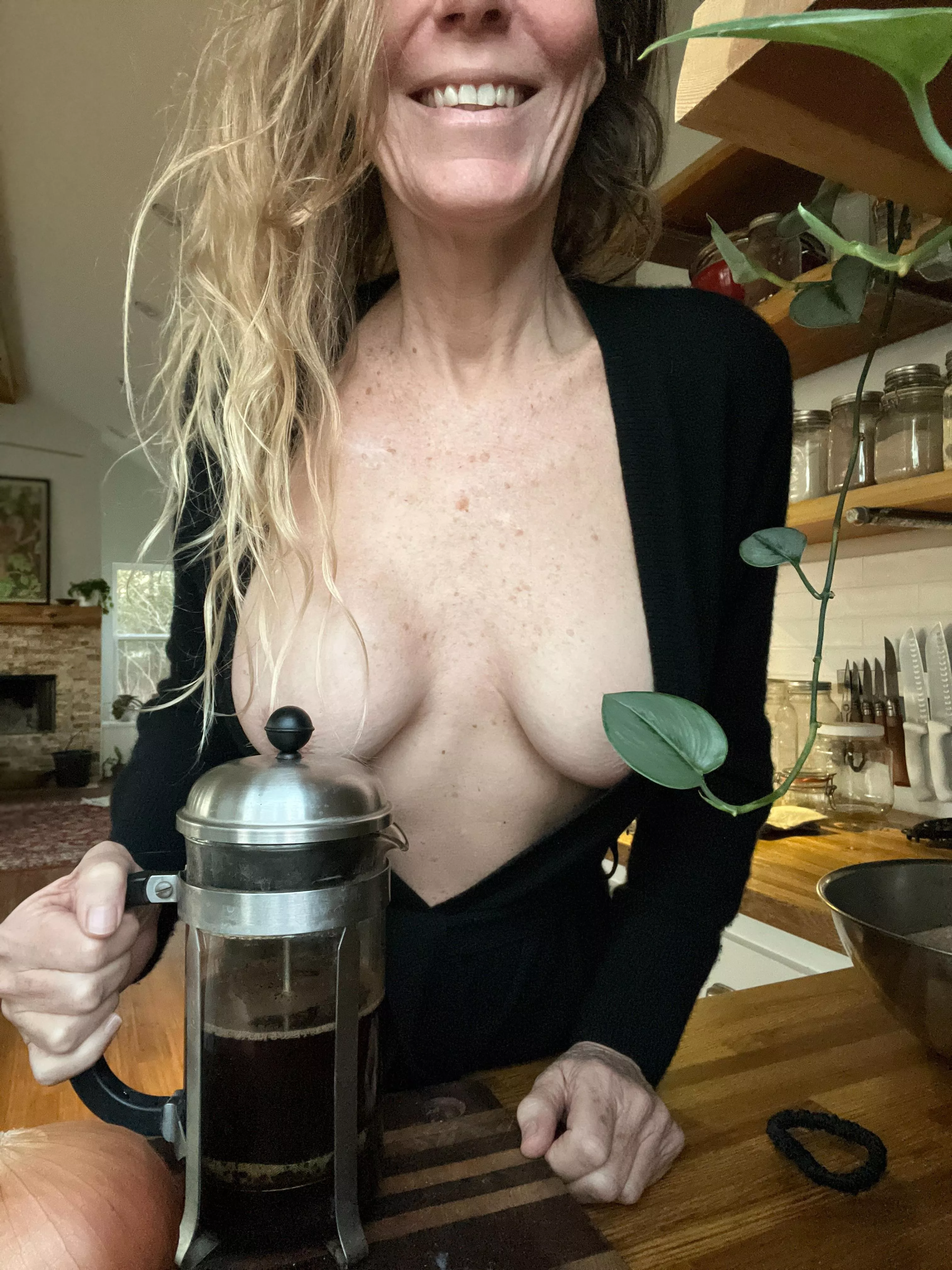 I am ready to pour. Hand me your mug.