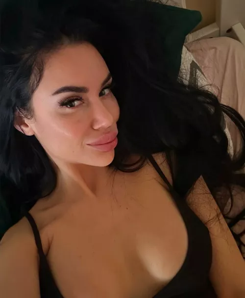 I love to please you with my amazing tits!