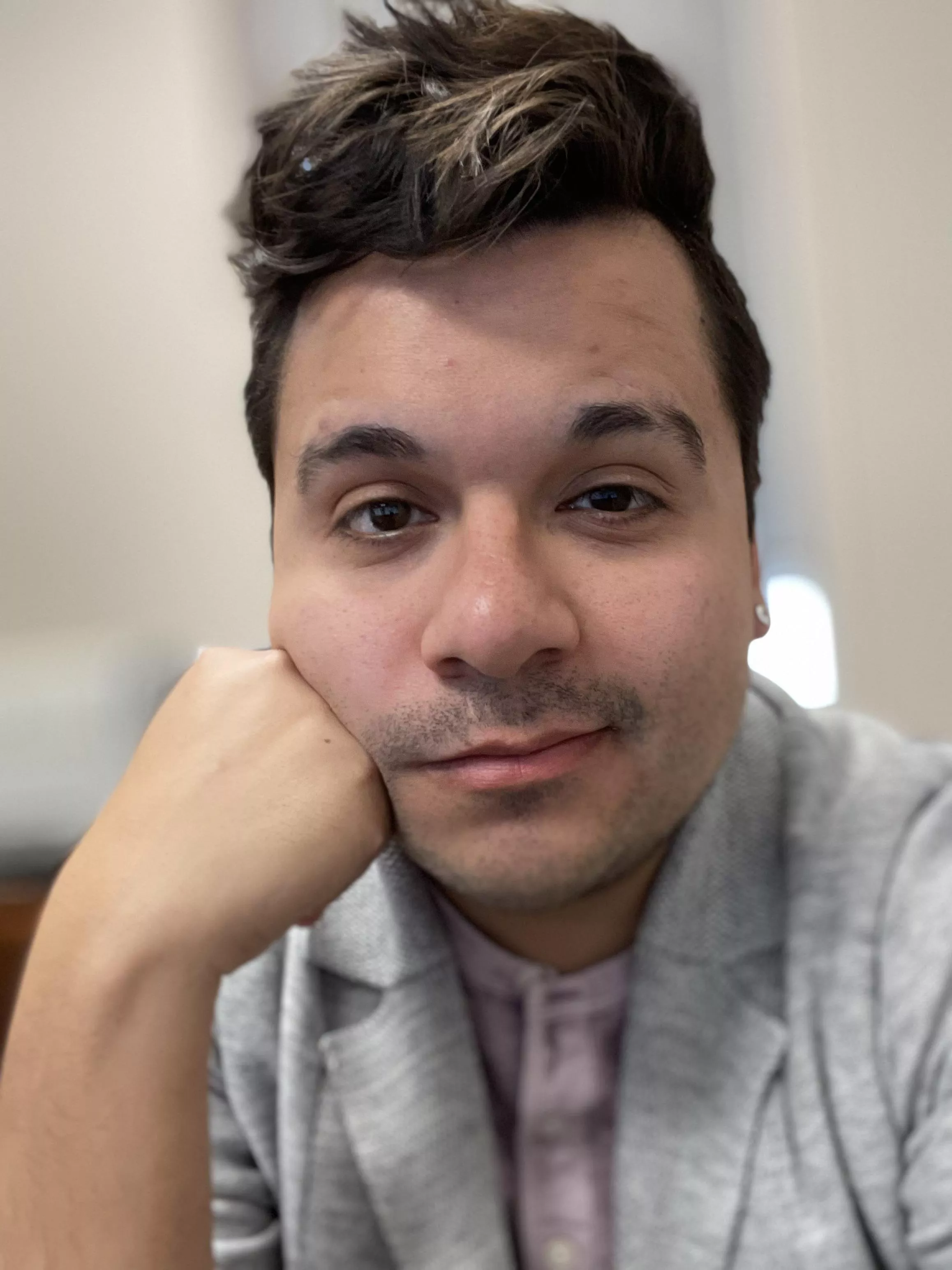 I need some friends to talk to. DMs open :)