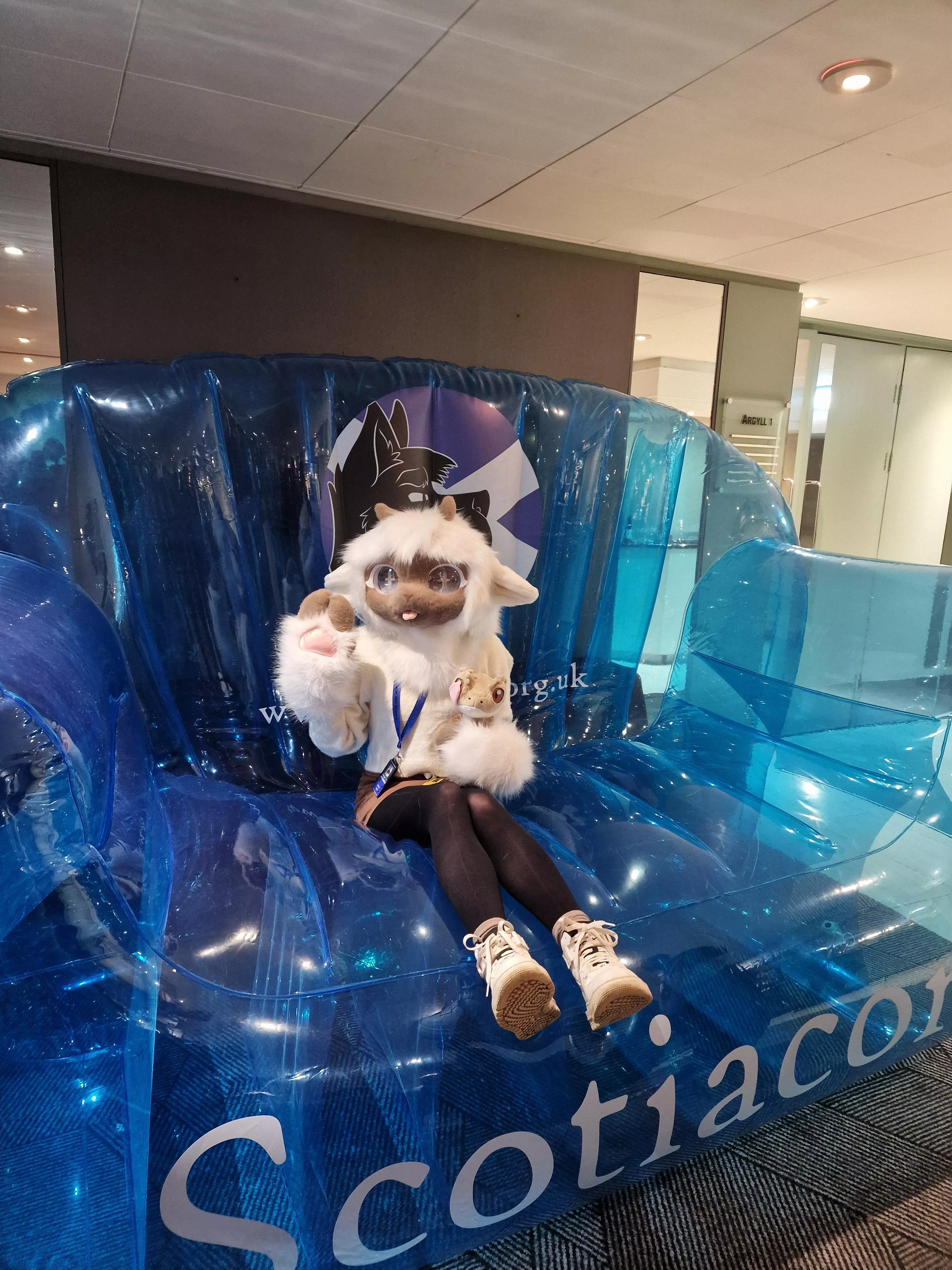 I took my new sheep suit to their first furcon! I'm taking back my main suit today since I forgot to wear their wings last time