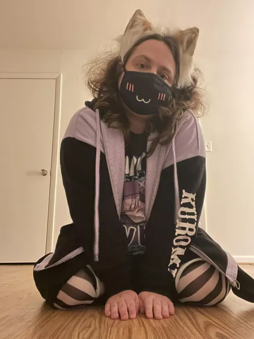 If I behave would I get headpats?