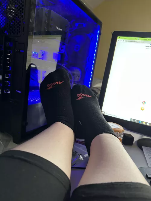 I’m a PC girl! Wanna play?