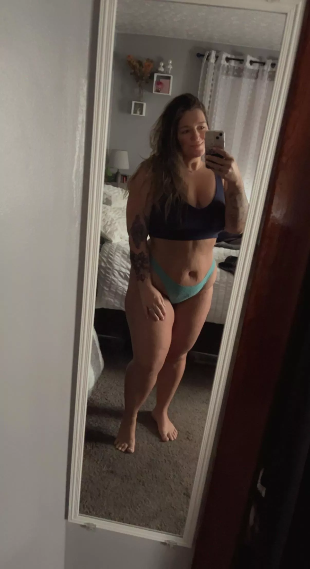 I’m a sucker for body kisses😈 F30