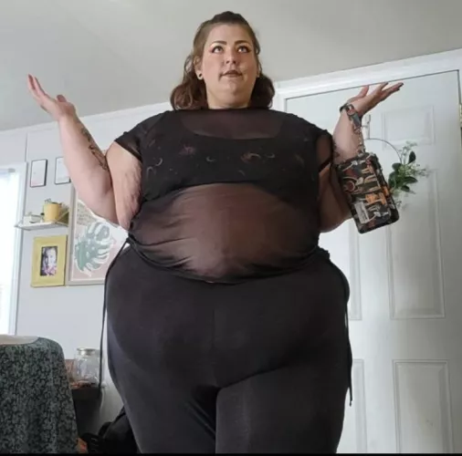 In need of someone to worship me 🤭