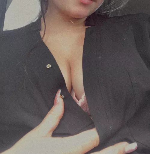 In the car before work! ❤️ [F] [OC]