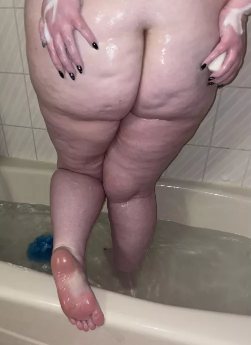 Just getting ready for work😉