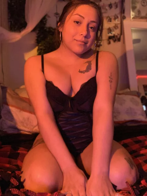 Latina// Native American