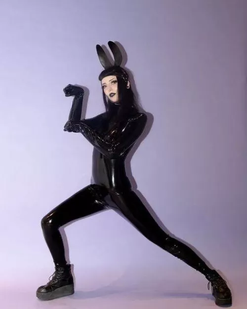 Looking for someone here ❤️ [f]