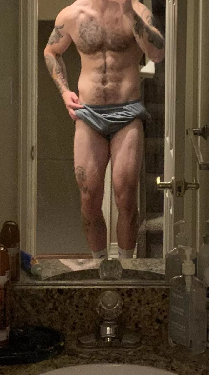 (M) would love a sweaty gym girl on me