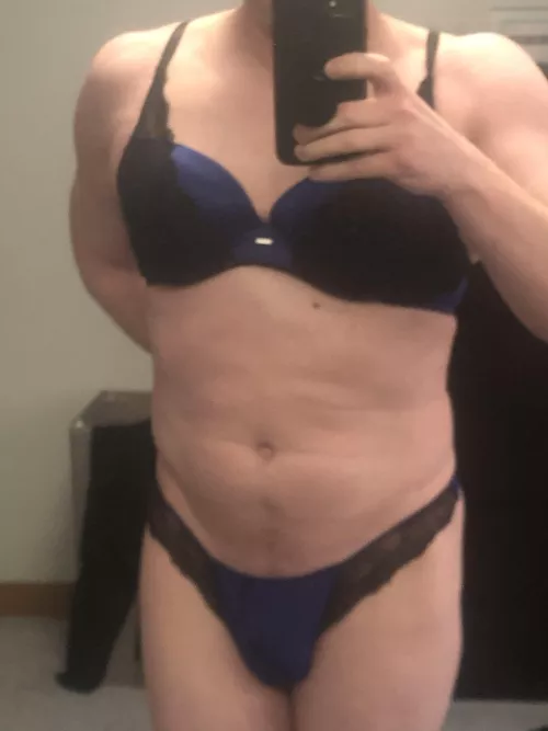 My ex forced me to post this here. I love being her sissy slut.