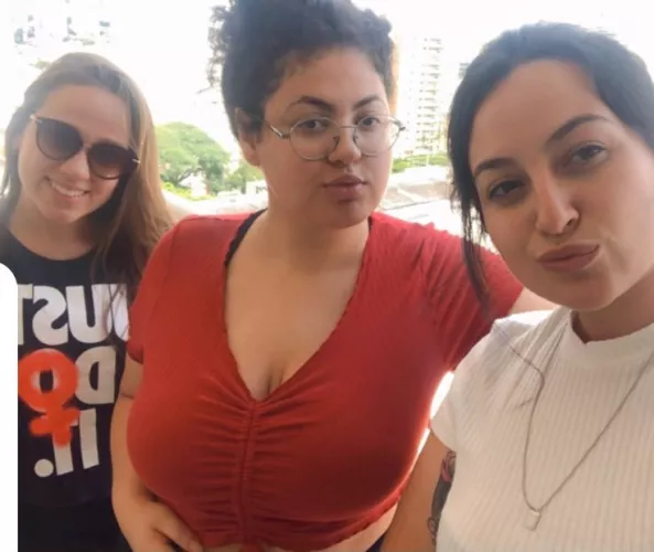 My friend (right) just got an embarrassing defeat