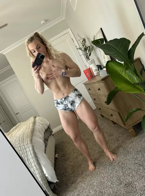 Not many fit legs on here 🥺