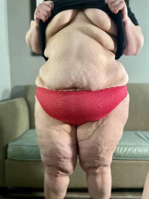 See how soft and squishy my sweet sexy body is…