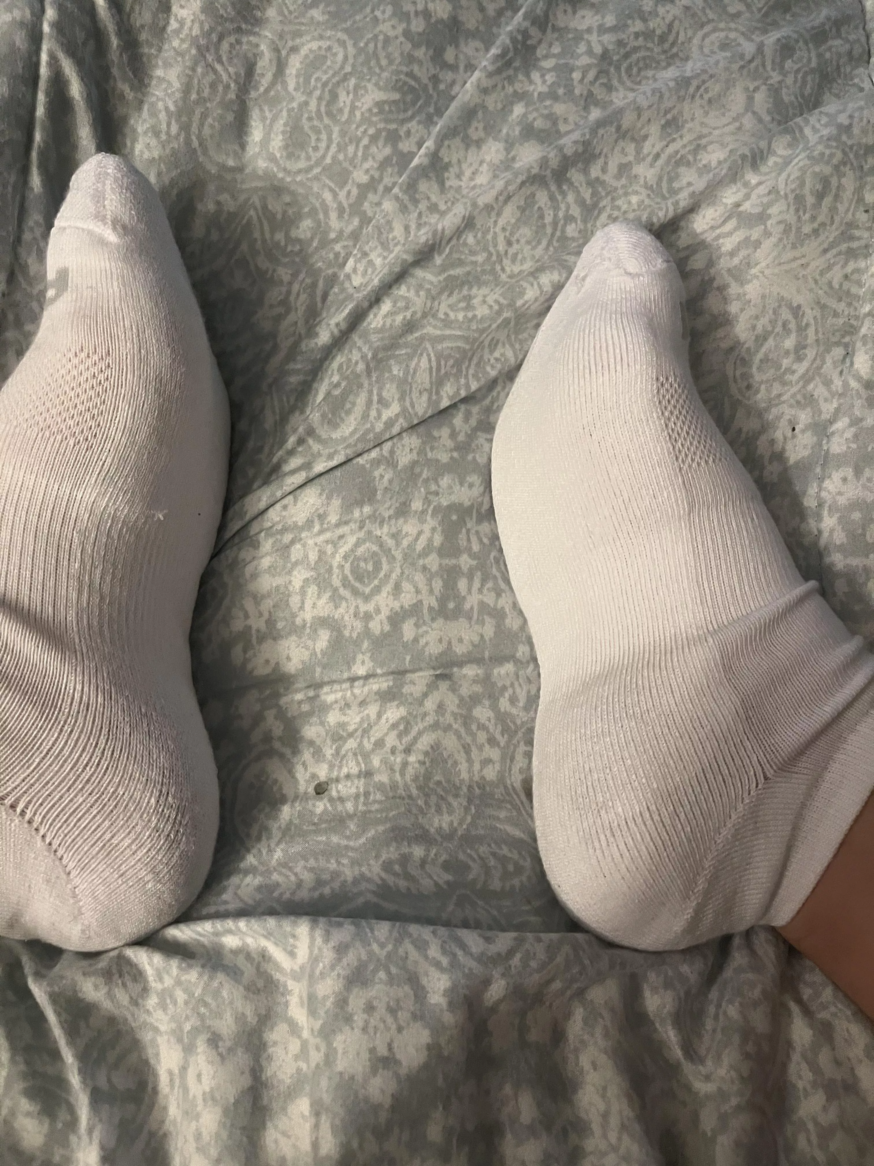 [Selling] Milf Sweaty Gym Socks ! Starting day one, ready to get filthy for you 💋 DM to order ❤️