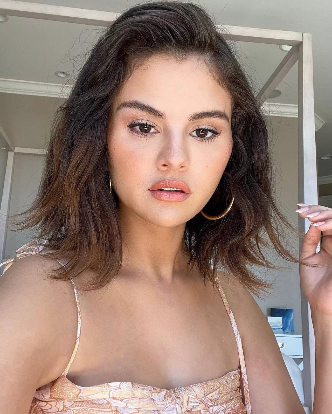 Someone please make me cum to Selena