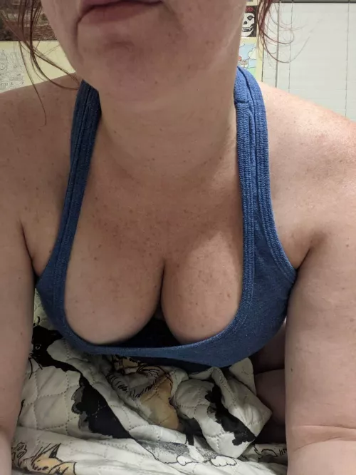 Sundays are for chilling in bed 😘