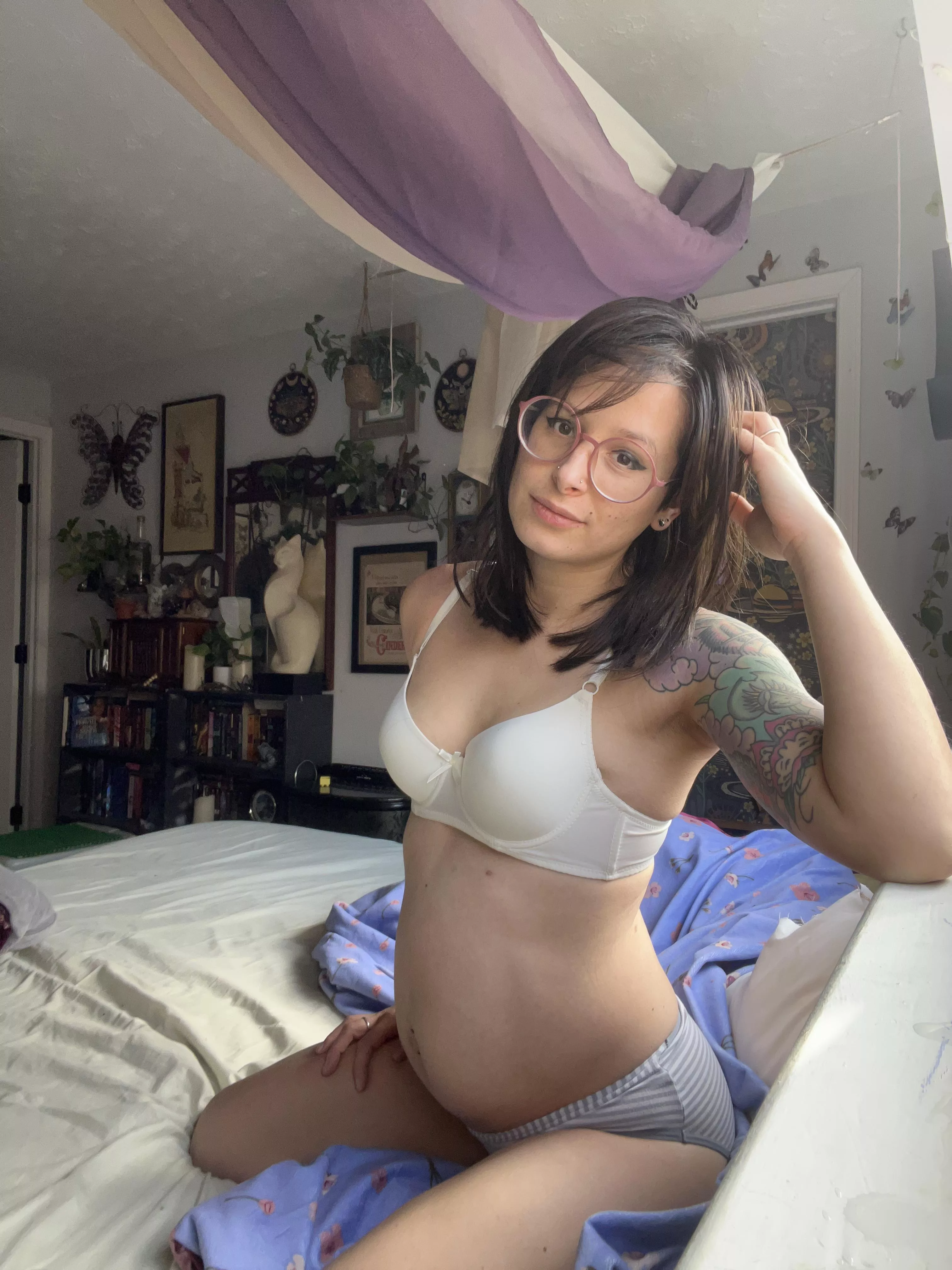 Tiny little bump looking cute 🥺