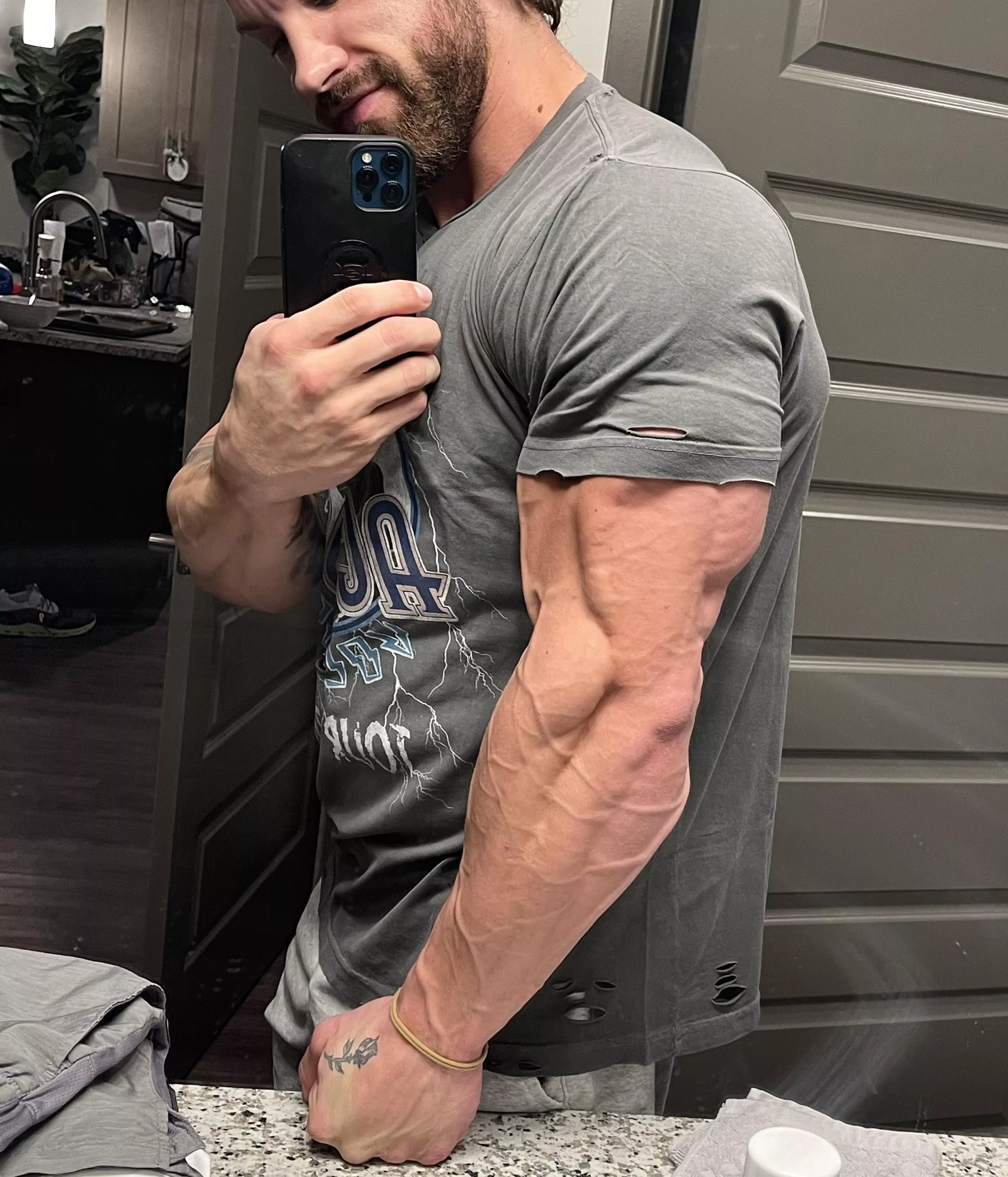 To the forearm Gods we pray🙏🏼