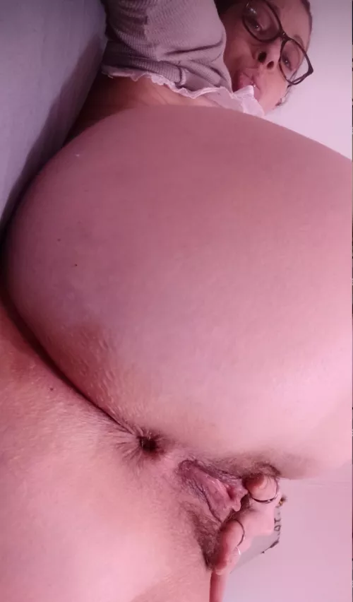 Waiting for your morning wood 😏