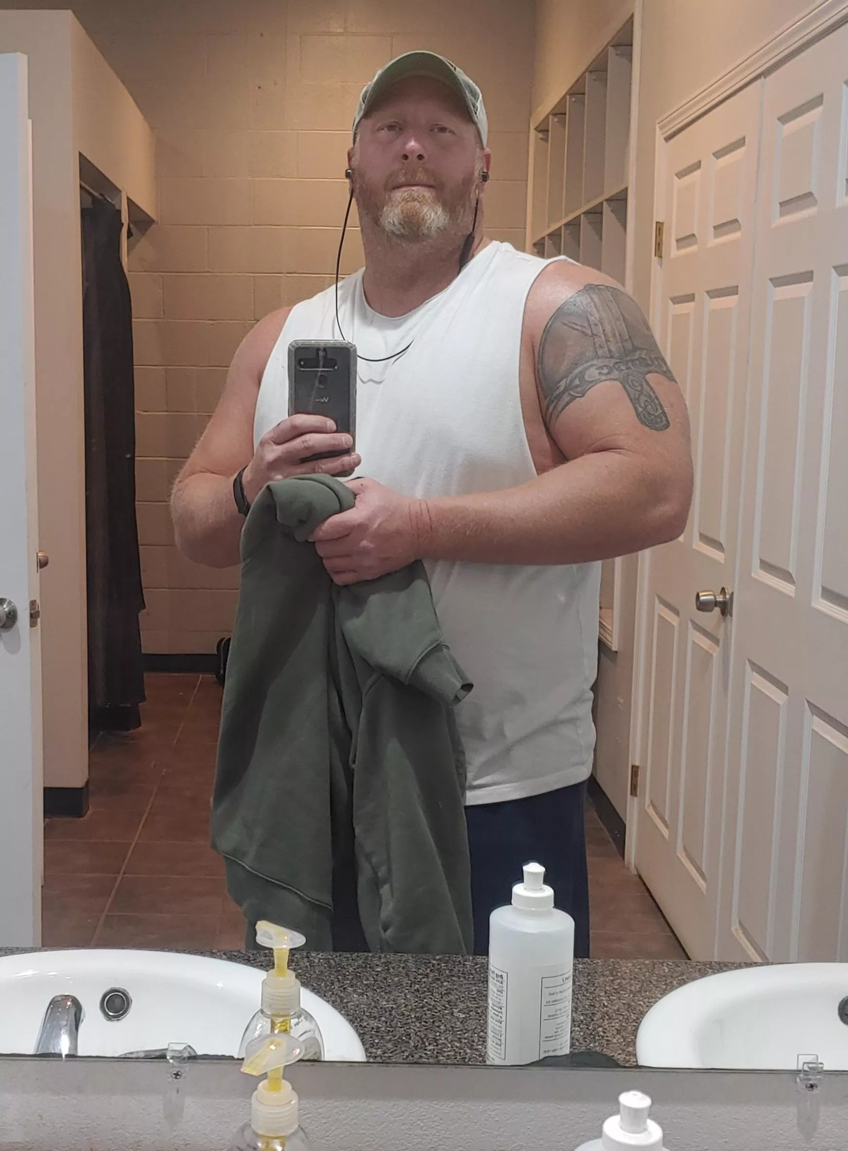 who likes a big Daddy [49]