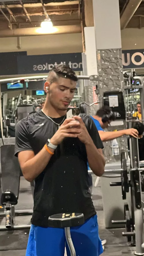 Working hard in the gym as I do on Overwatch