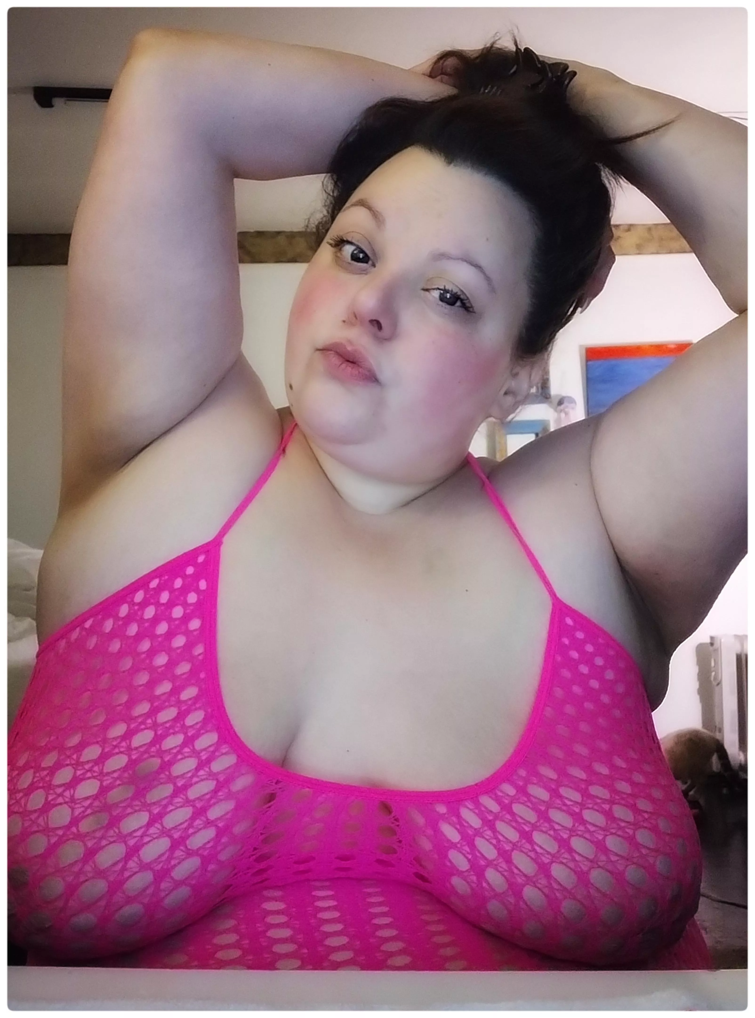 Yep that hickey is going to be there for a while! Ugh No marks!! 🤣💋