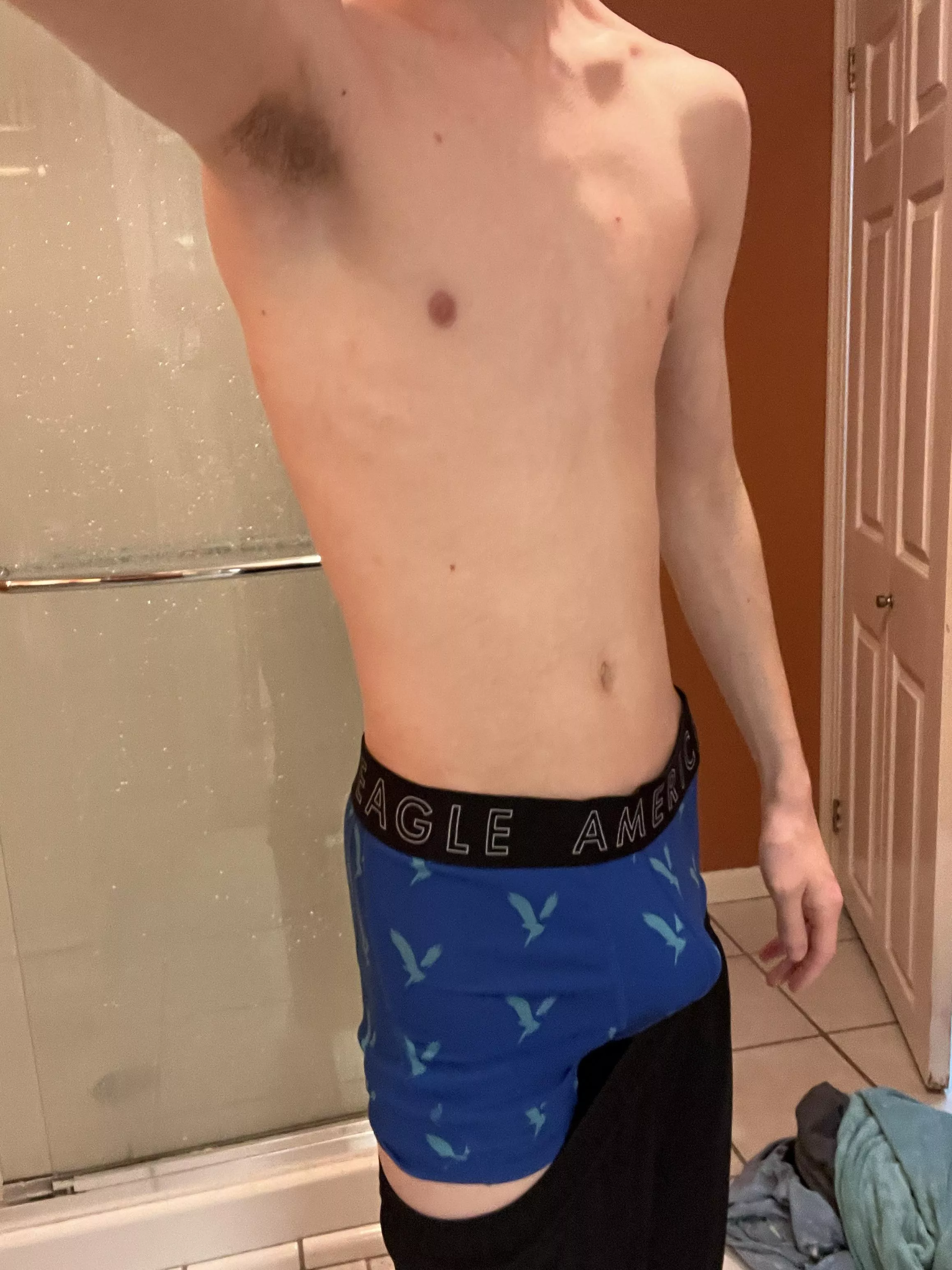 19m Love showing off my bod, makes me more confident