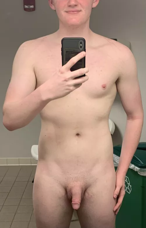 20 [m] I’ve been told I’m fit, average, and chubby. Which one is it?