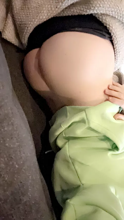 26 smoothest little bottom