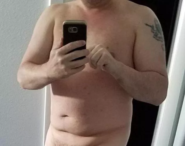 Any skinny or fit PlayStation gamers into a man like me? I am well endowed.