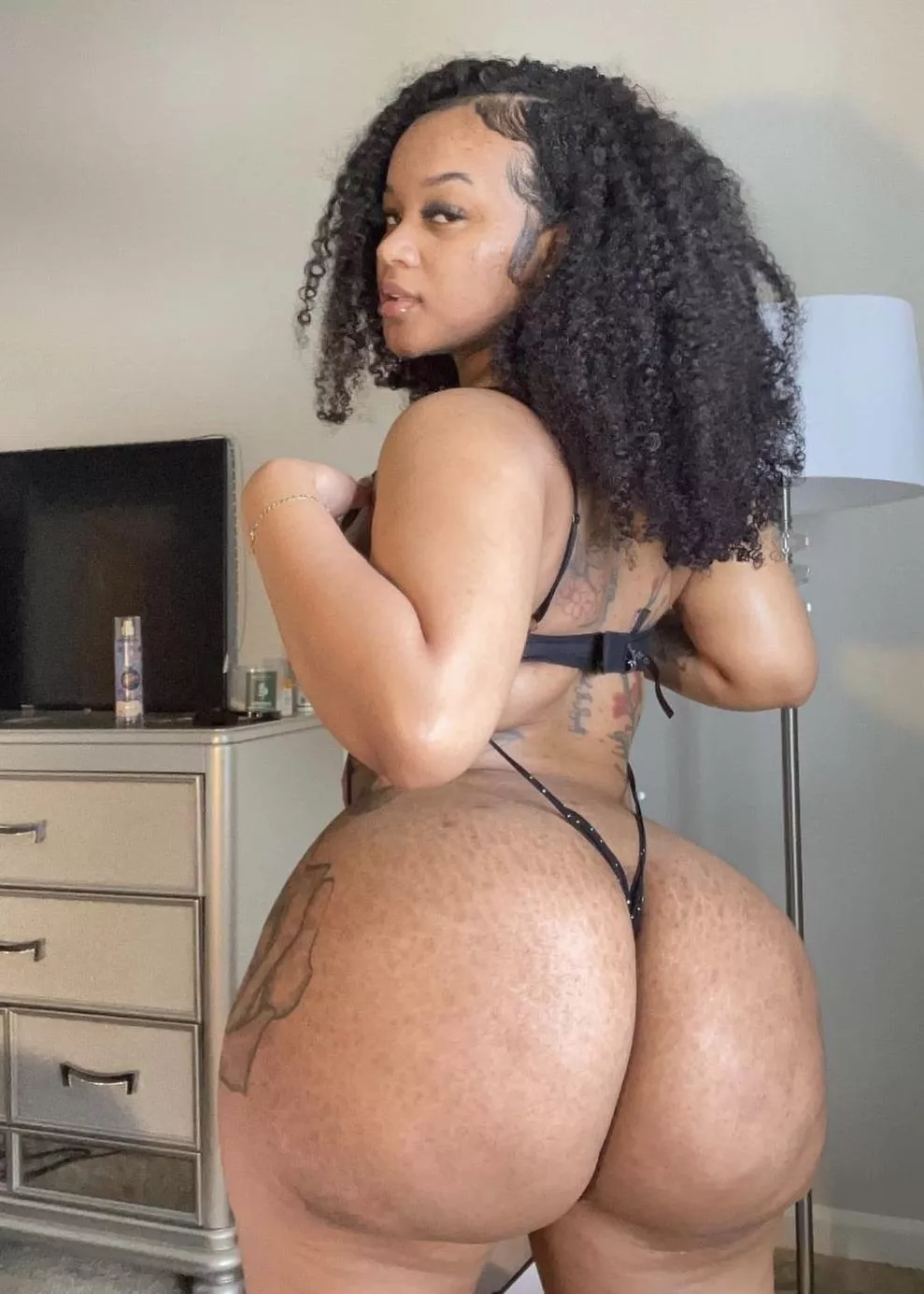 Big Booty Energy 🍑🤪