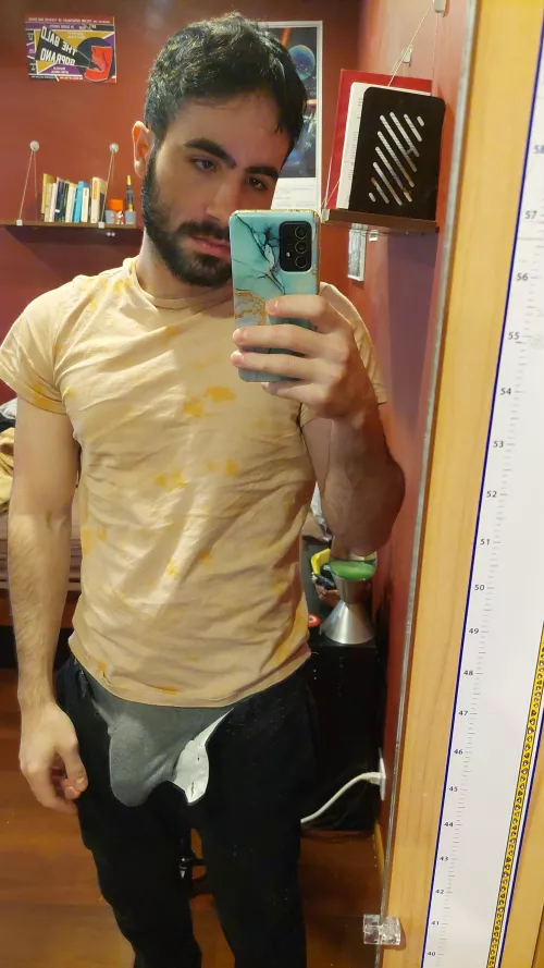 can't even fit in these pants