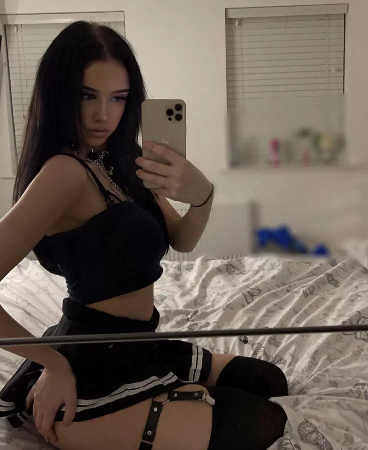 Derry chav knows what she’s doing