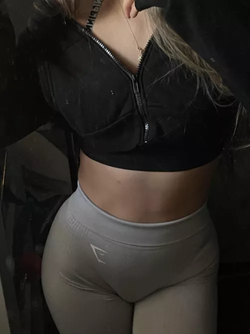 Didn’t do a squat test with these, oh well 🤷🏻‍♀️