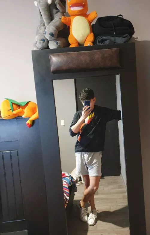 Do you like my charmander hoodie? 🔥