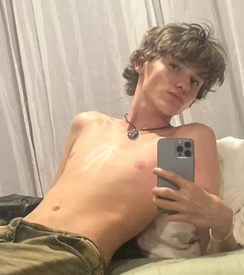 do you think I look like a top or a bottom?