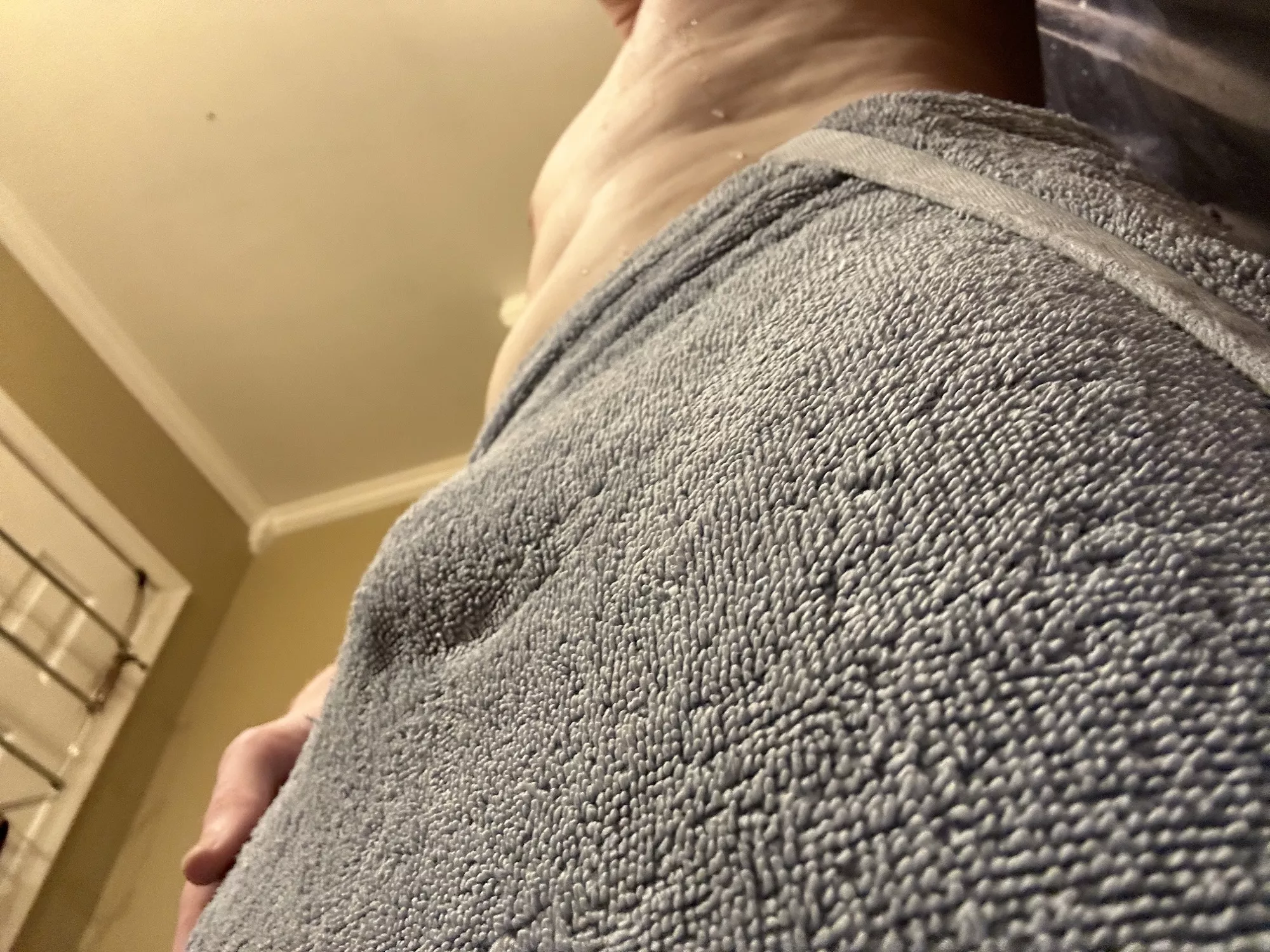 Fresh out of the shower 🥵