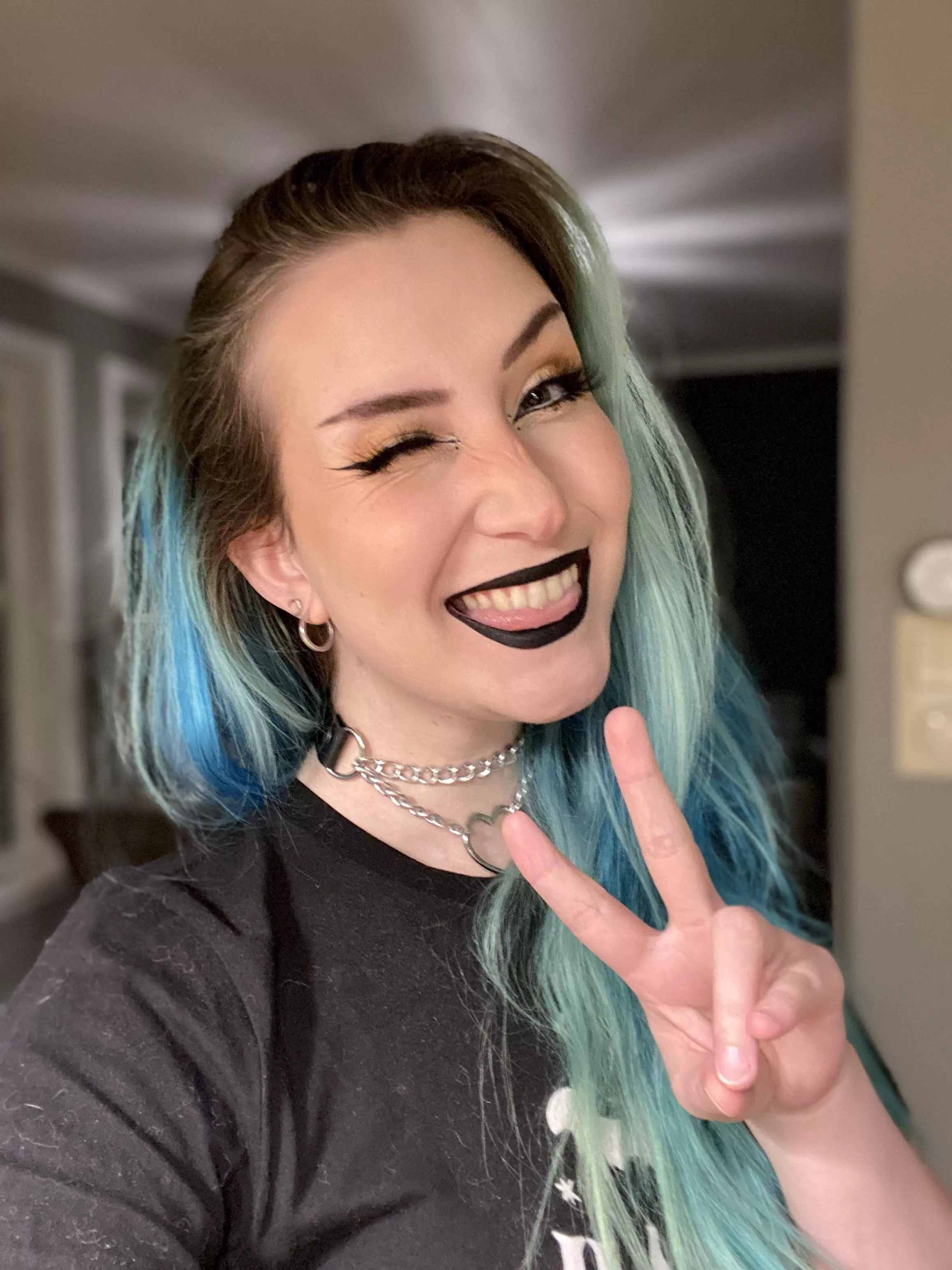 Gettin’ done up at home🧍🏼‍♀️