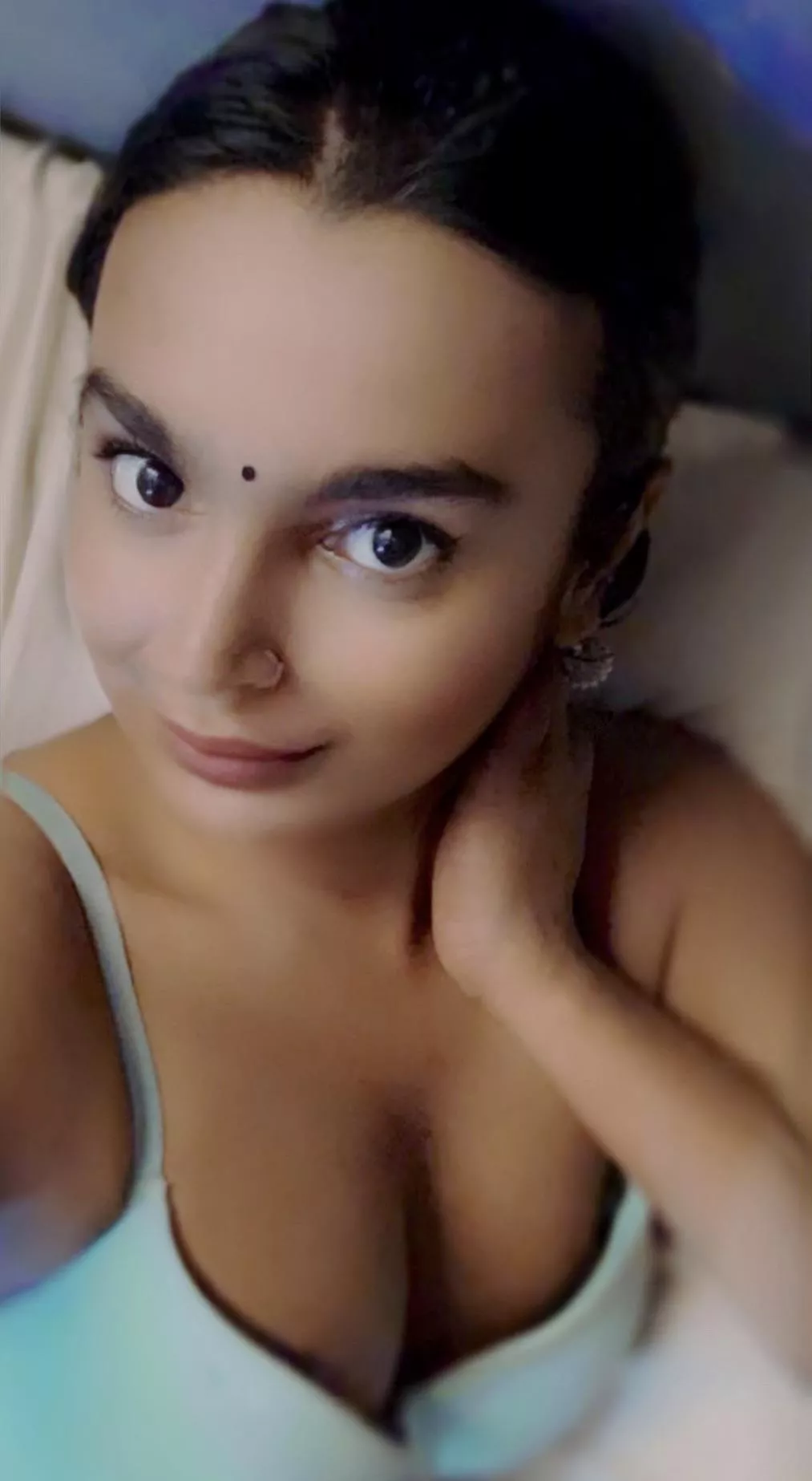 Grab my tits darling 🫣😘