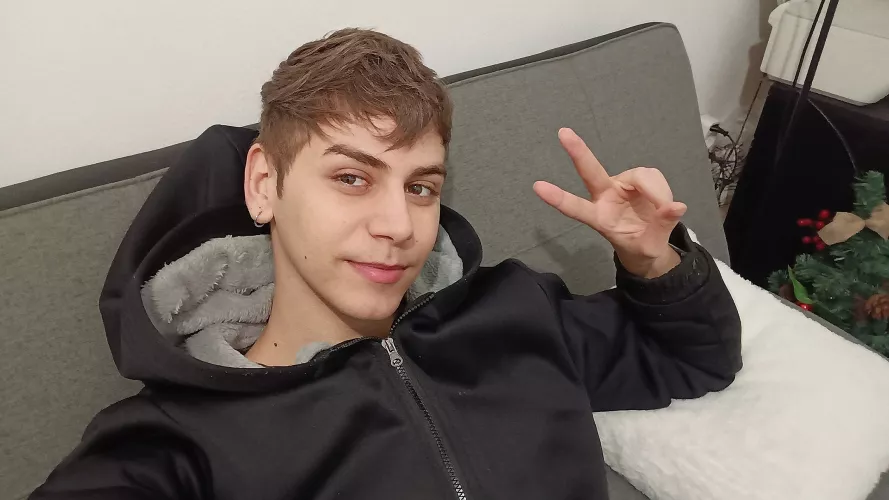 Hellooo 😁 Excited to be here!