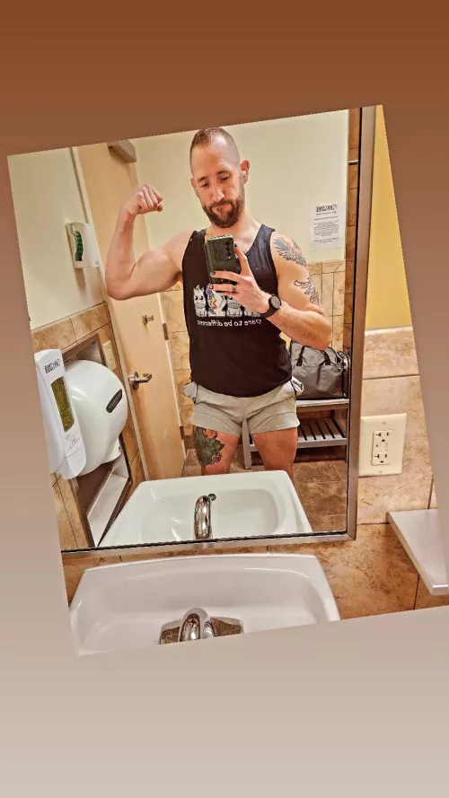 hey. it's Tuesday.... know what that means? it's another day you're gonna be amazing. now go be the bad a$$ I know you are.