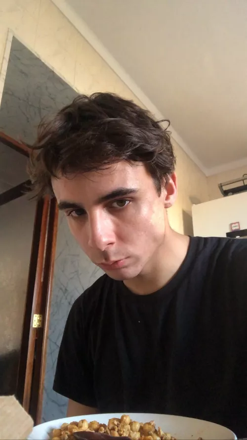 Hi! I'm a Spanish boy! First year in London!