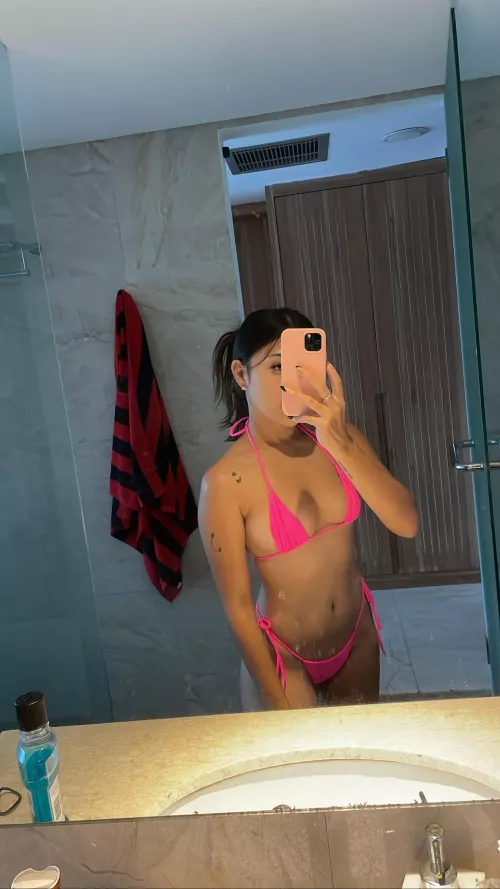 How bout you come give it a kiss? 🤗